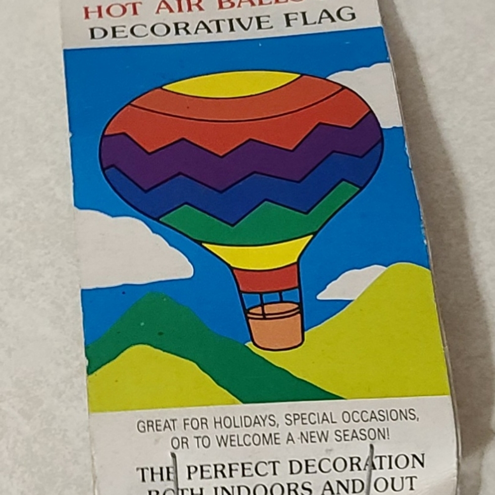 Indoor / Outdoor Hot Air Baloon yard flag - Picture 3 of 5